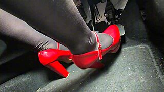 Pedal Pumping in Heels on the Way to Office Caught on Cam. Hidden View!