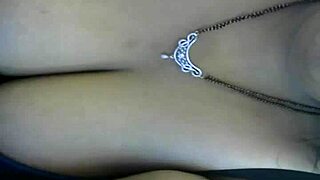 Telugu Aunty Priya Shows Off Big Boobs