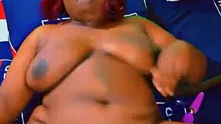 angeles bathes naked in the shower