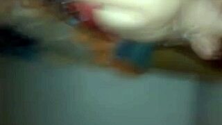 me cojo a mi vecina latina despues de fiesta