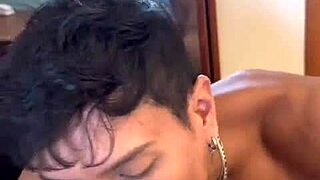 cubano safado esfolou meu cuzinho ao ar livre, me fazendo gritar de prazer.