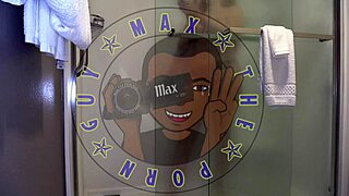 Zihna Wiyon delivers intense sloppy blowjob for massive cumshot