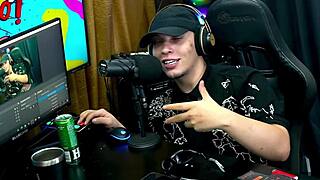 Victoria Camargo arrives in a sensual outfit and strips, making Ruan very horny in the podcast