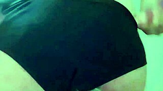 m0ondollyfree greets daddy in intriguing way