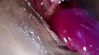 jugos de placer: juices of pleasure in lesbian scenes