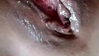 jugos de placer: juices of pleasure in lesbian scenes