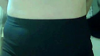 m0ondollyfree greets daddy in intriguing way