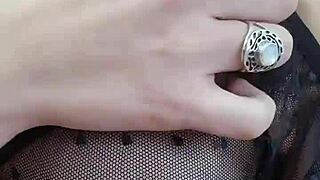 Eu me maquiando e arrumando o cabelo com tesão quero um safado para me comer e gozar dentro do meu cu.