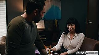 Milf pornstar licks and fingers pussy