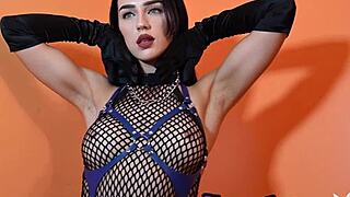 Petite Busty Redhead Milf Renee Olstead Posing Naked In A Public Laundry