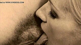 Σε vintage σκηνικό, τρεις τριχωτές λεσβίες γλείφουν μουνιά σε παλιό τρίο