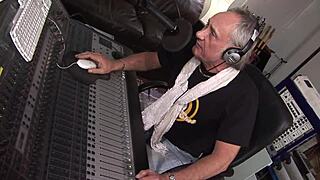 Amanda Bleack's Holes Ravaged By Two Dicks