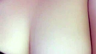 Vietnam Girl Shows Off Stunning Body in Solo Display