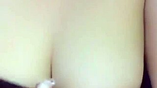 Vietnam Girl Shows Off Stunning Body in Solo Display