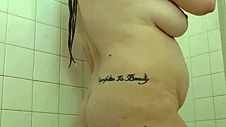 naked shower with domme mommy 😍