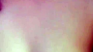 Vietnam Girl Shows Off Stunning Body in Solo Display