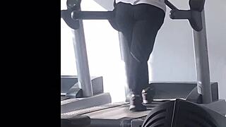 Big Booty Treadmill Girl