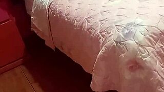 pequeña hermanastra peruvian latina discovers masturbation and offers doggy style orgasm