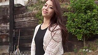 Japanese beauty Maki Hojo blows hard in virtual date