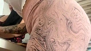 chamei minha amiga da buceta grande pra me ajudar no almoço