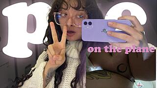 Look how I pee on my trip to Europe, I was on the plane