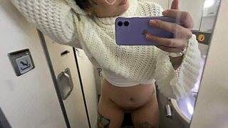 Look how I pee on my trip to Europe, I was on the plane