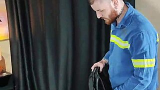 Hey, cleo cadillac pays electrician with wet pussy sex and squirting