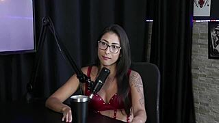 Gosta de apanhar mas não gosta de bater foi capa da revista sexy acha que homens tem medo dela e pensou em desistir do reality - luciana picchi sheer red