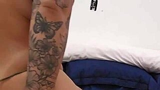 tirei toda as preguinhas do cu com dildo e brinquedos