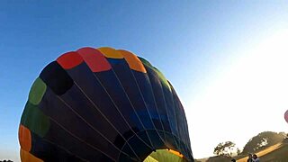 Fudendo nas alturas com dildo e lingerie