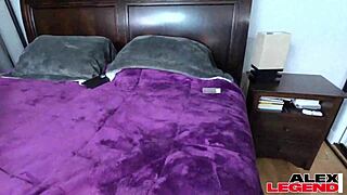 does kinky babe ophelia kaan crave huge cock?