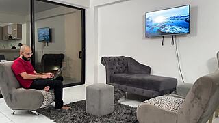 hey, i'm tempting my roommate with my great ass 😈 - soldierhughcock & linda clauss