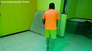 Vivi Guedes - I Like It In Fur