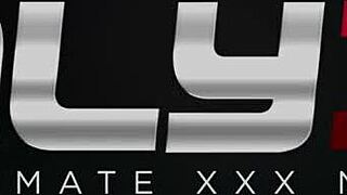 why is shalina devine masturbating with dildo before bath?