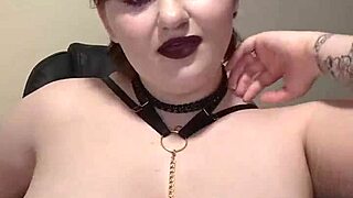 don't you want to play with your girlfriend in this roleplay?