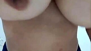 Big Tits for Lovers?