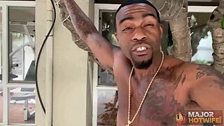 Skinny Busty Milf Syren De Mer Meets Rome Major For A Friendly Visit