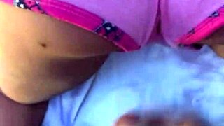 Biondina nel bagno della camera dei miei genitori coi sex toy