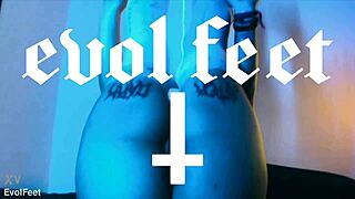 Latina Brunette's Sexy Barefoot Feet Licked Close Up With Big Ass And Legs