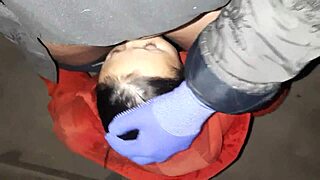 Lesbian illusion girls lick hairy beaver before robbing house in close up