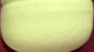 married milf toys big pussy to orgasm