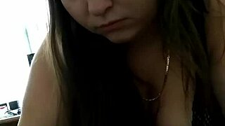 She Handles a Dick with Those Hands in Hood Blowjob