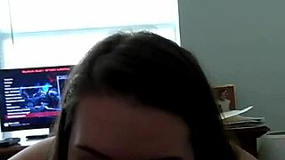 She Handles a Dick with Those Hands in Hood Blowjob