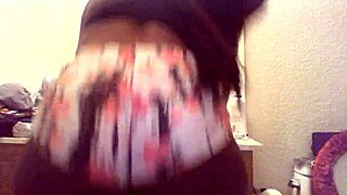 Dancing In The Bathroom To Young Thug