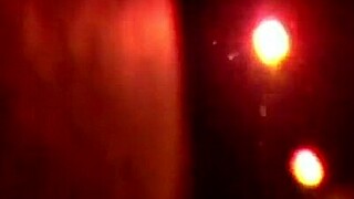 Ally křičí, když ji obrovský kokot napíchne na prdel