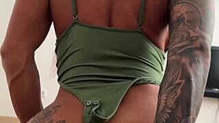 Hot anal fucking of beauty with slim waist, creampied in big ass!