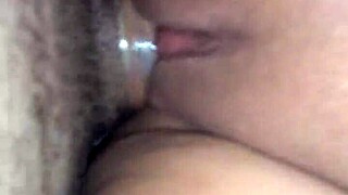 Buceta da morena gets wet from big cock fucking