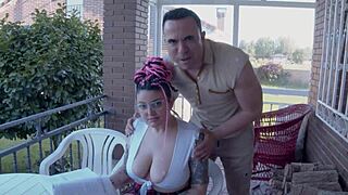 me follo a la estudiante en el porche