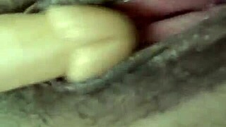 Dana barzagli en rica masturbaci�n with toys on her small tits and big ass