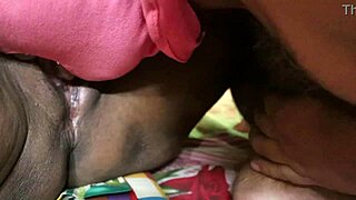 Indian Mature Woman Gets Juicy Pussy Fucked Hard